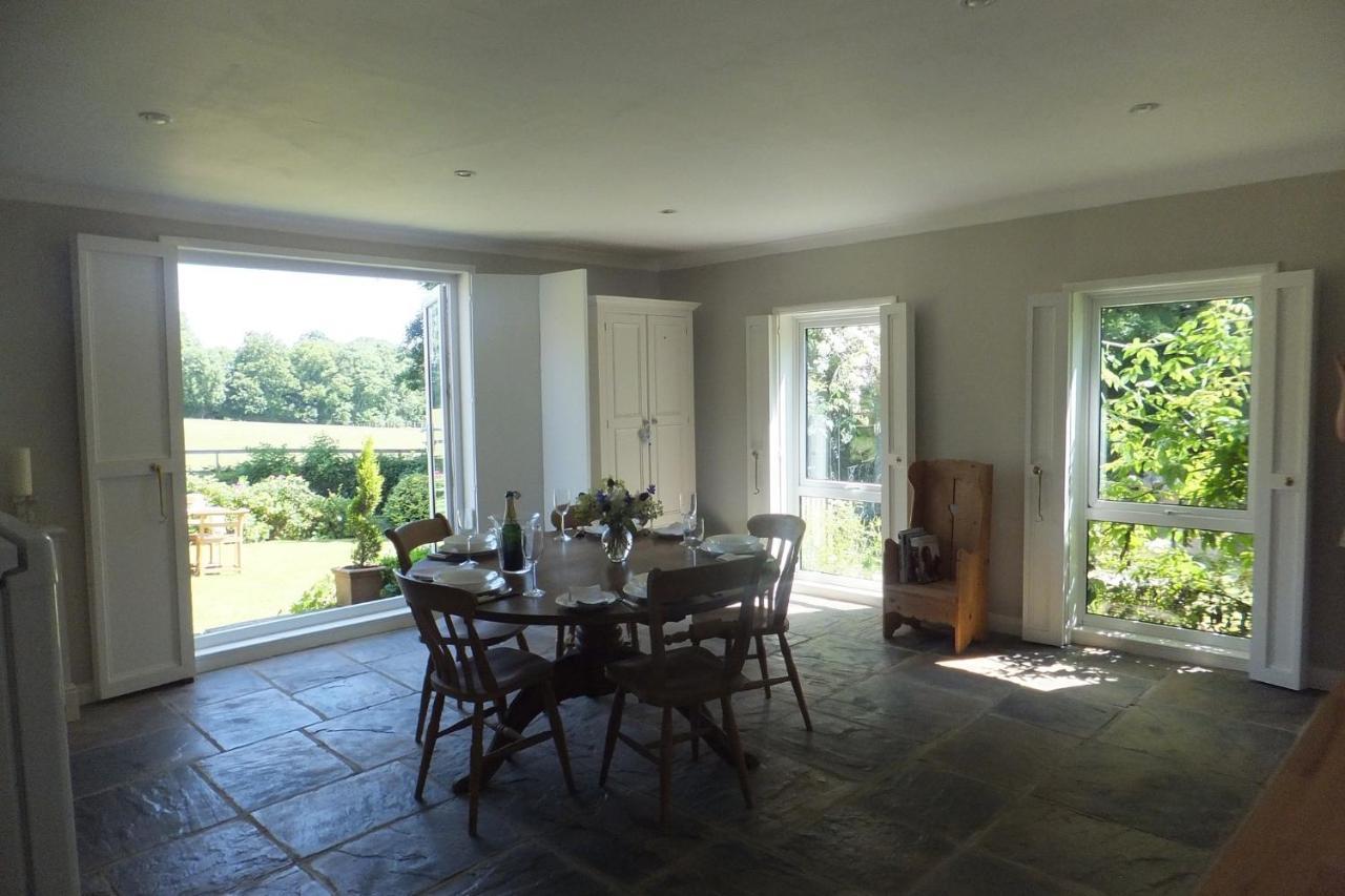 Villa Snaffles Royal Tunbridge Wells Exterior foto